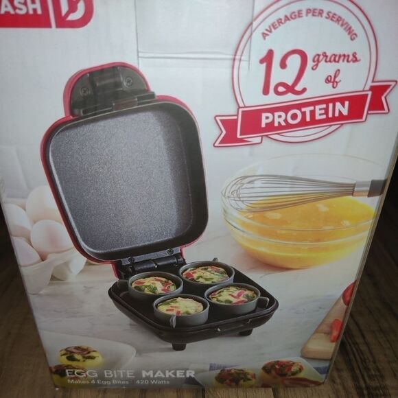 DASH Egg Bite Maker Fast Heating w/ 4 Silicone Mol - Picture 3 of 10